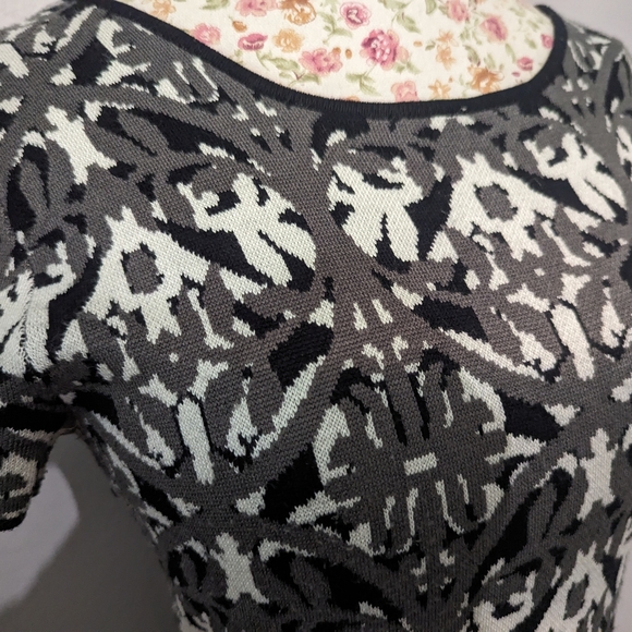 Jessica Simpson Dress- Regal ! - Picture 2 of 5